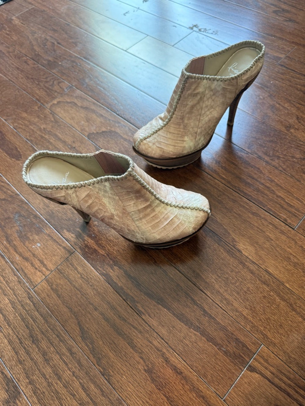 Lisa for Donald J. Pliner Beige Textured High-Heel Mule size 6.5 EUC - Picture 4 of 7